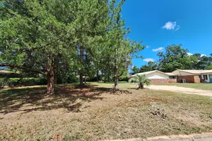 131 Phillips Dr, Crestview, FL 32536 - Photo 8