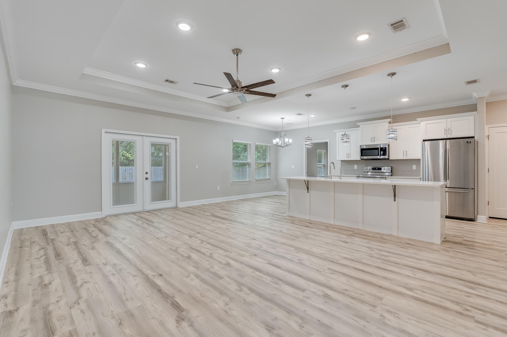 38 Lee Ln, Mary Esther, FL 32569