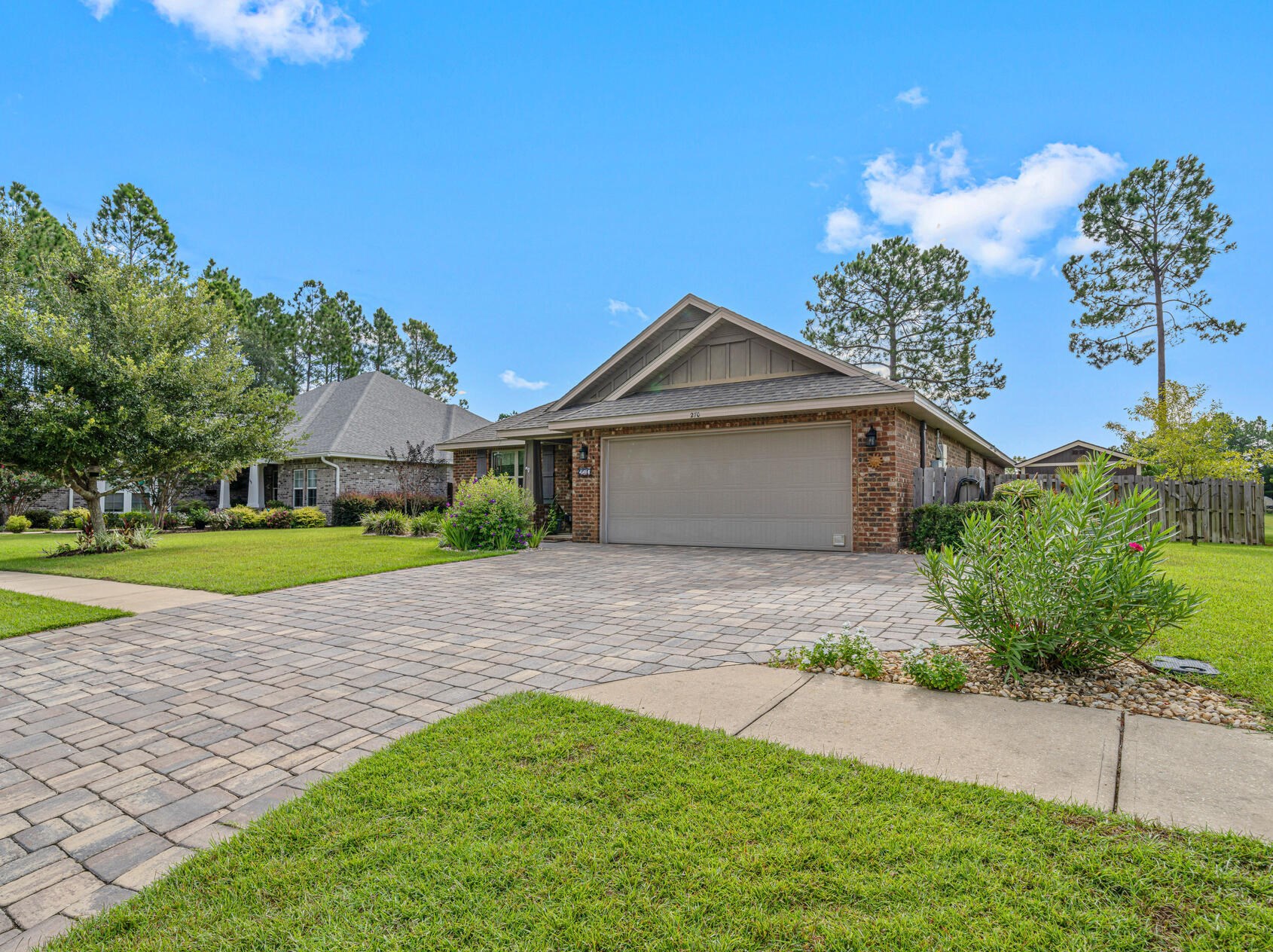 270 Concert Ct, Freeport, FL 32439