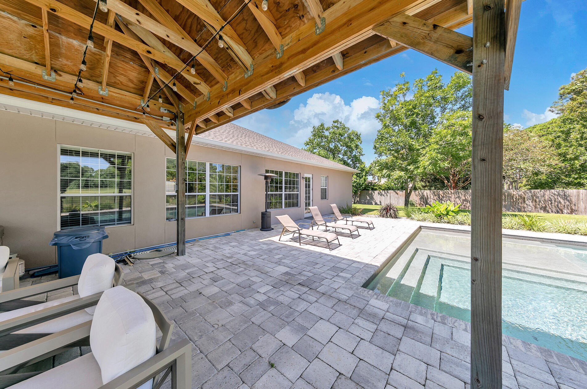 33 Country Clb Dr, Destin FL 32541-4403 exterior