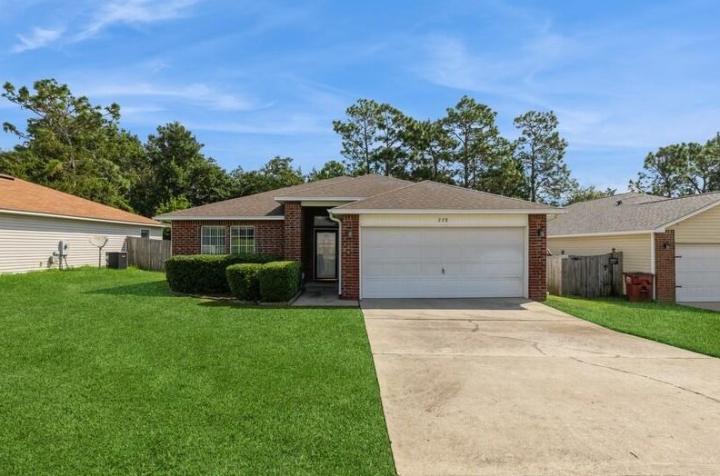 228 Limestone Cir, Crestview, FL 32539-5794