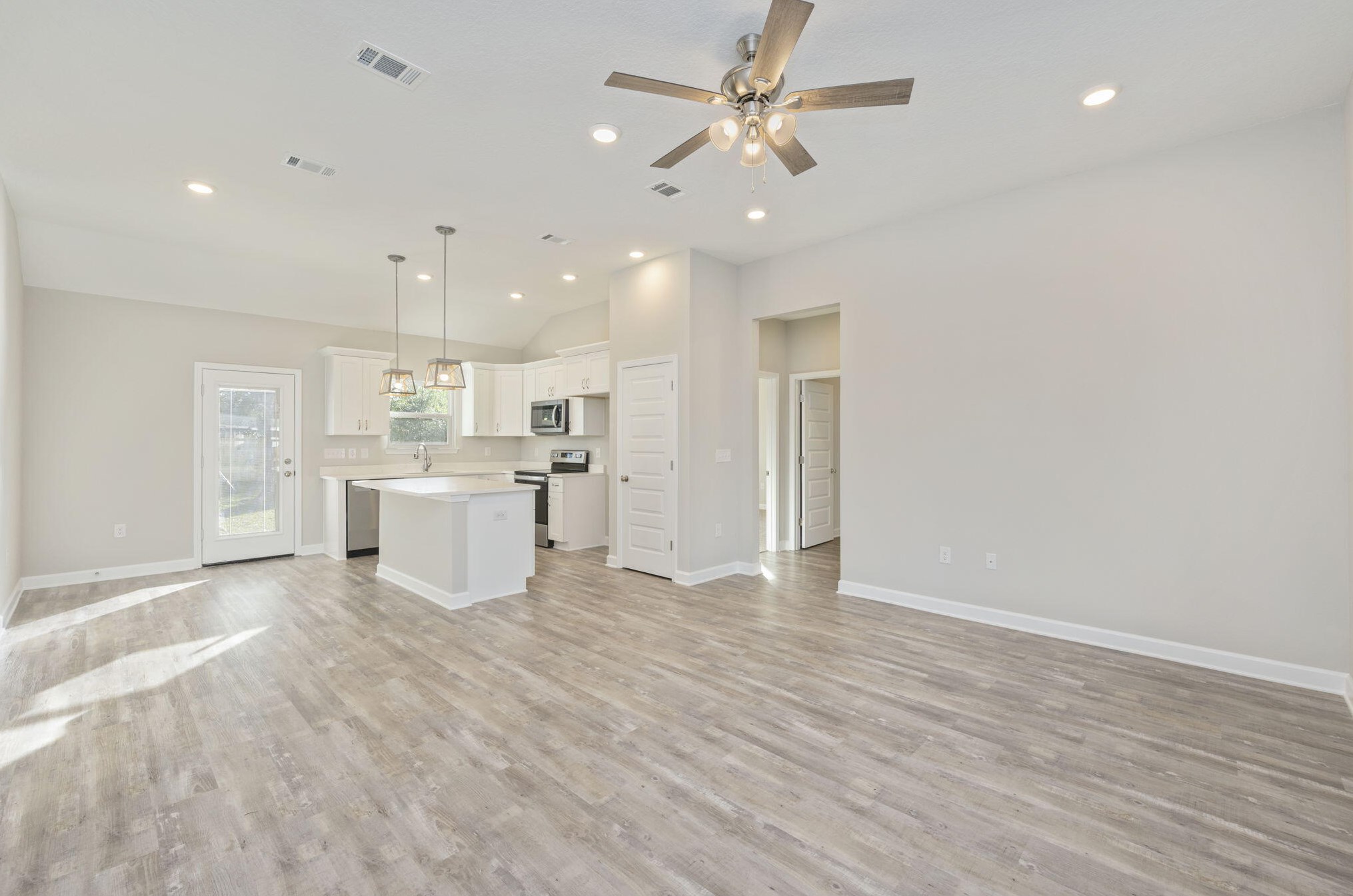6013 Sand Hill Rd, Crestview, FL 32539