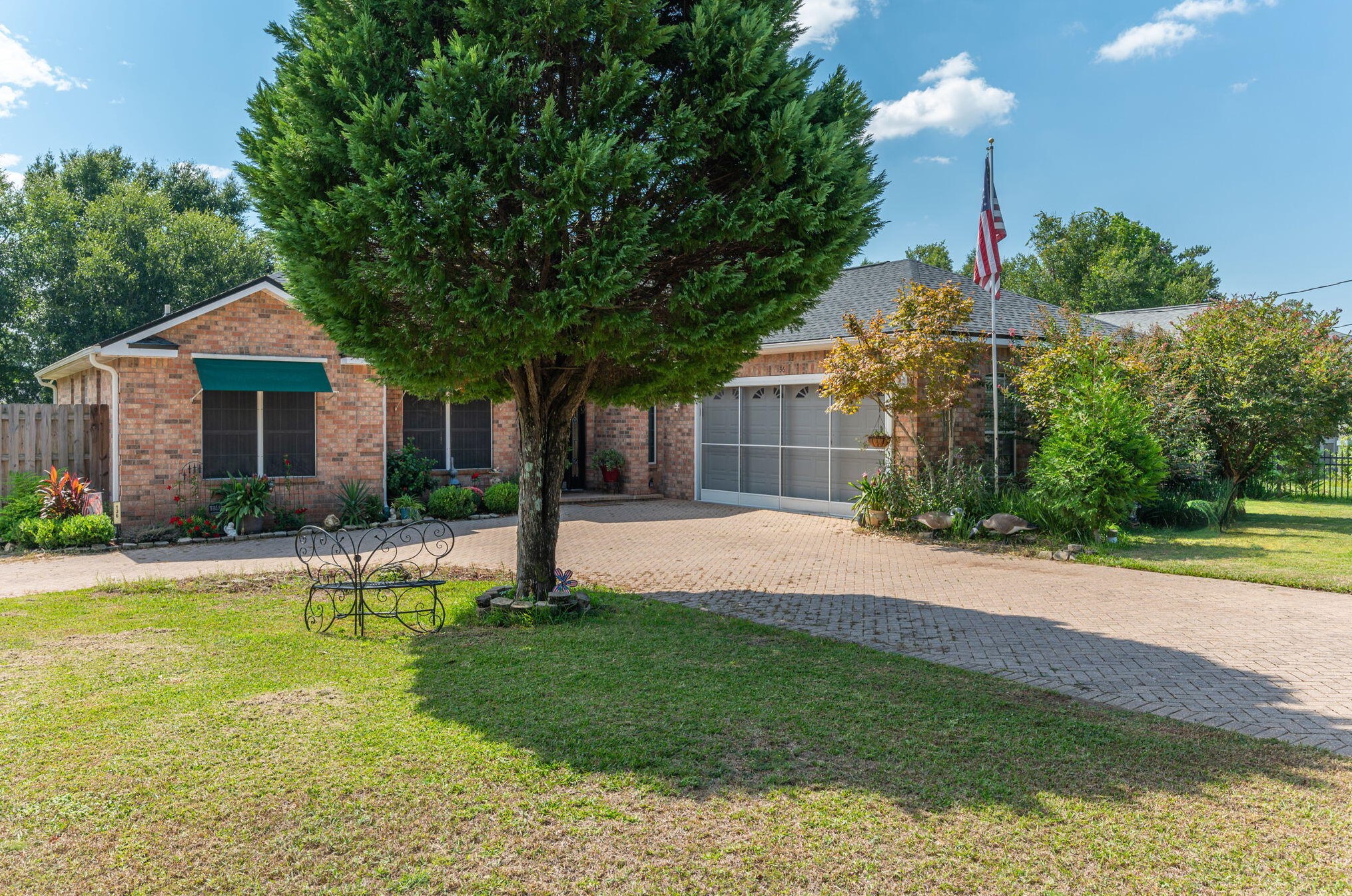 136 10th Ave, Shalimar FL  32579-1507 exterior