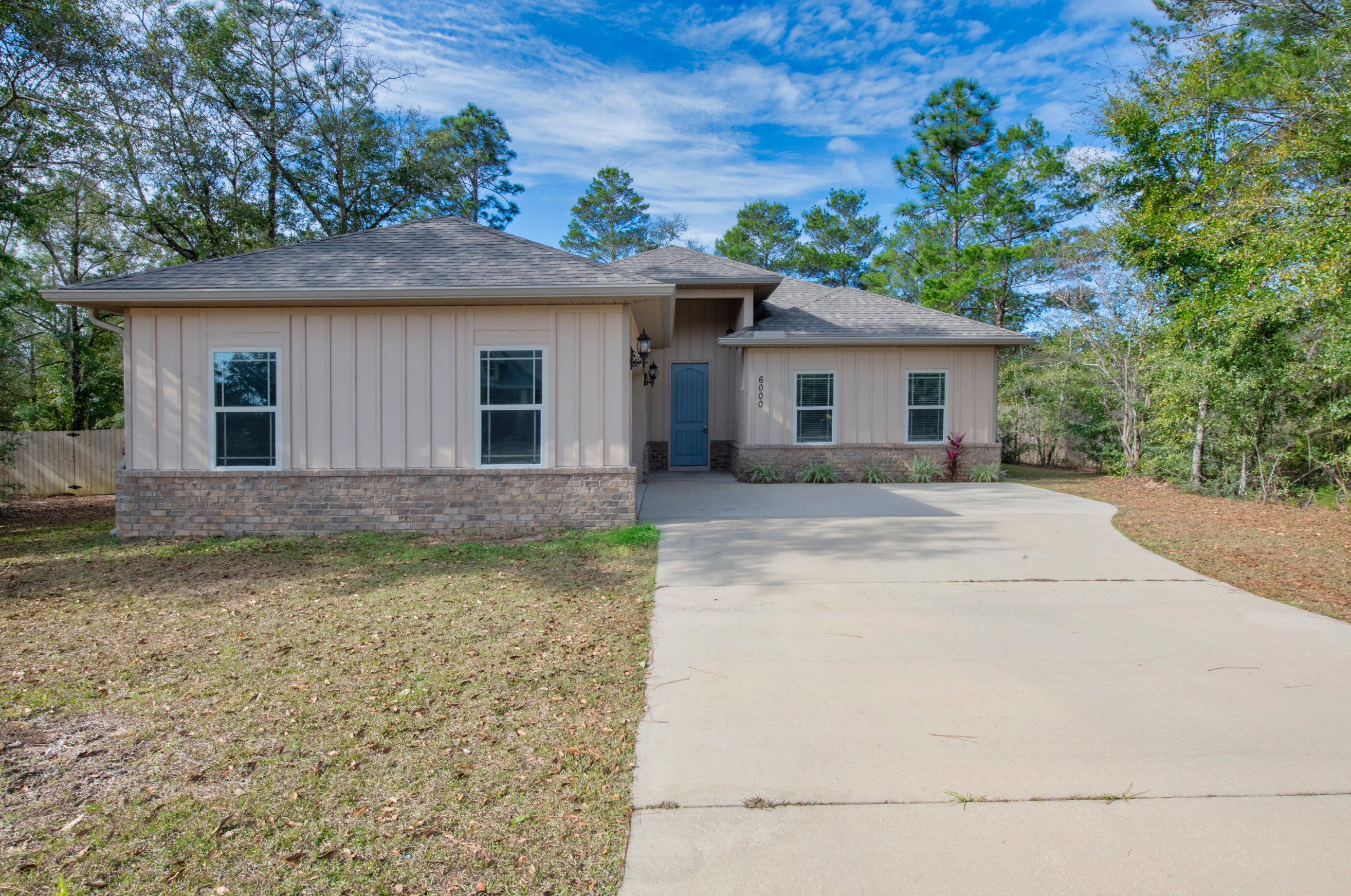 6000 Fiori Dr, Crestview, FL 32539