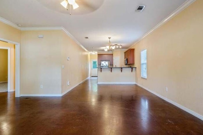 136 Dixie St, Crestview, FL 32536