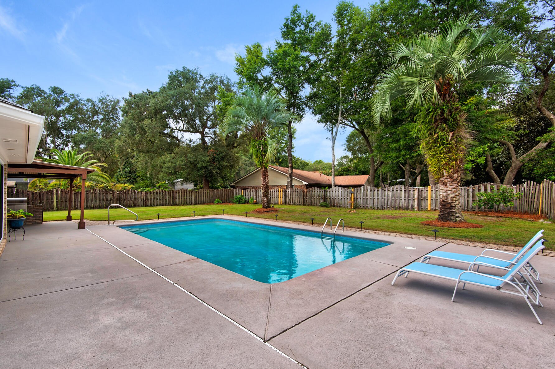 904 Lido Cir, Niceville, FL 32578-4403