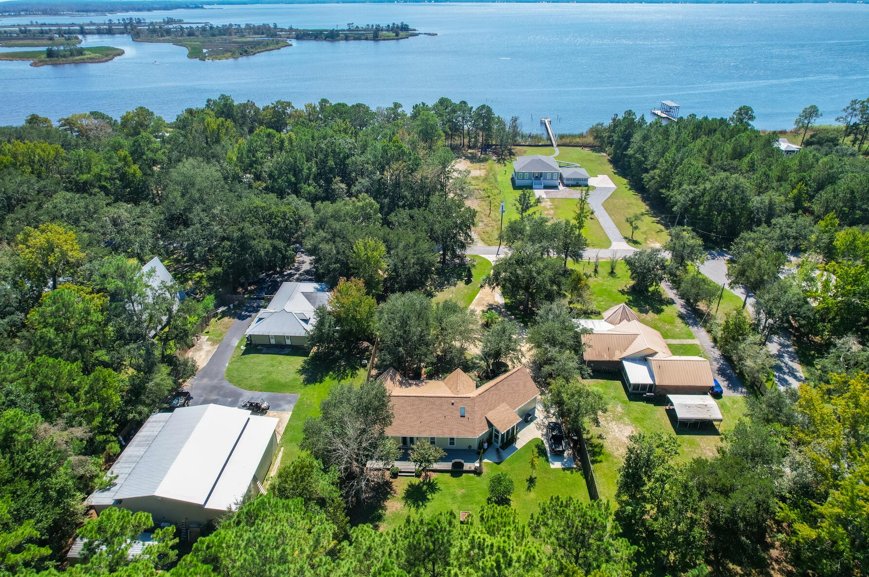 172 Shady Ln, Freeport, FL 32439