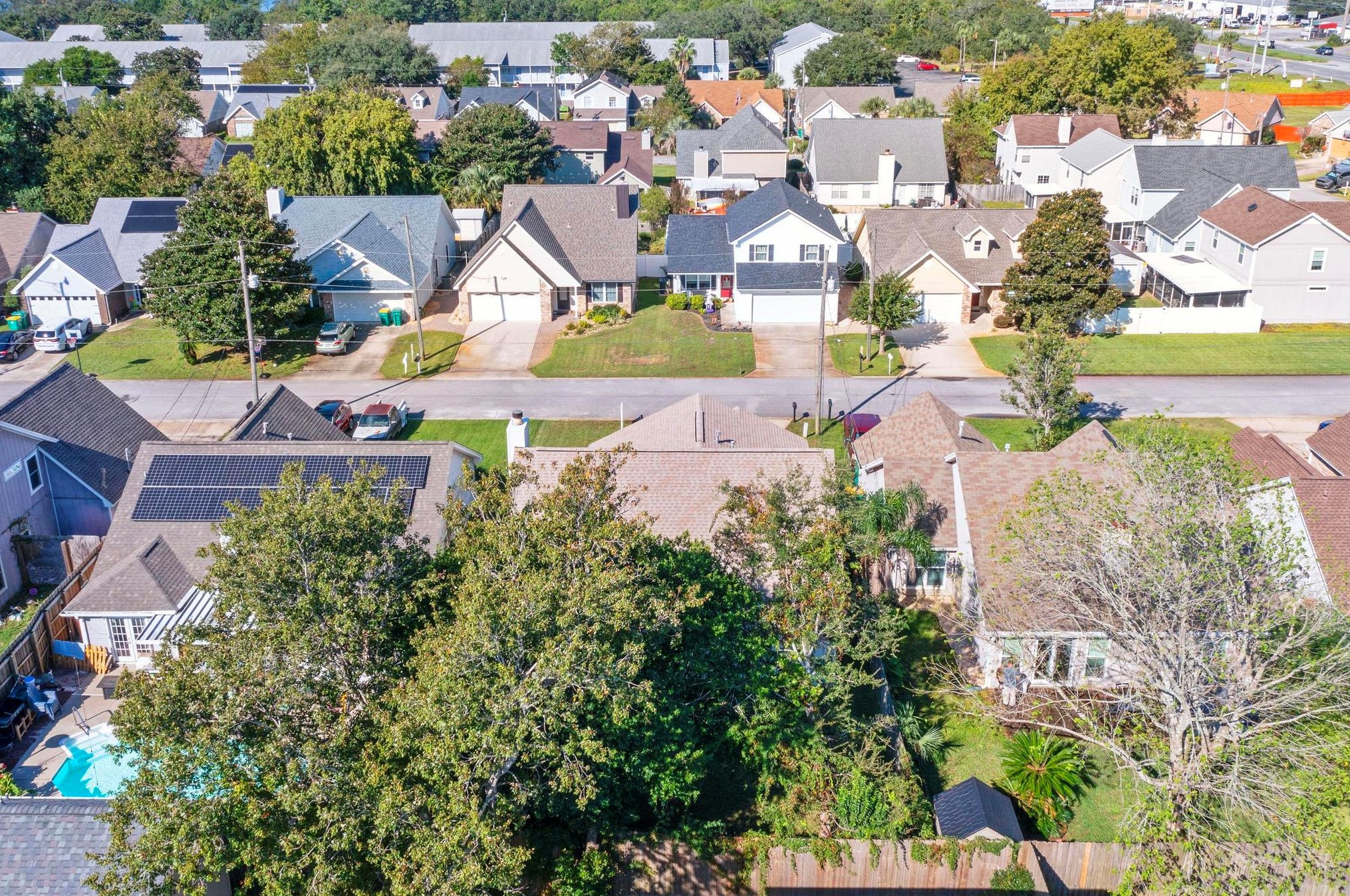 483 Sandy Rdg Cir, Mary Esther FL  32569-2113 exterior