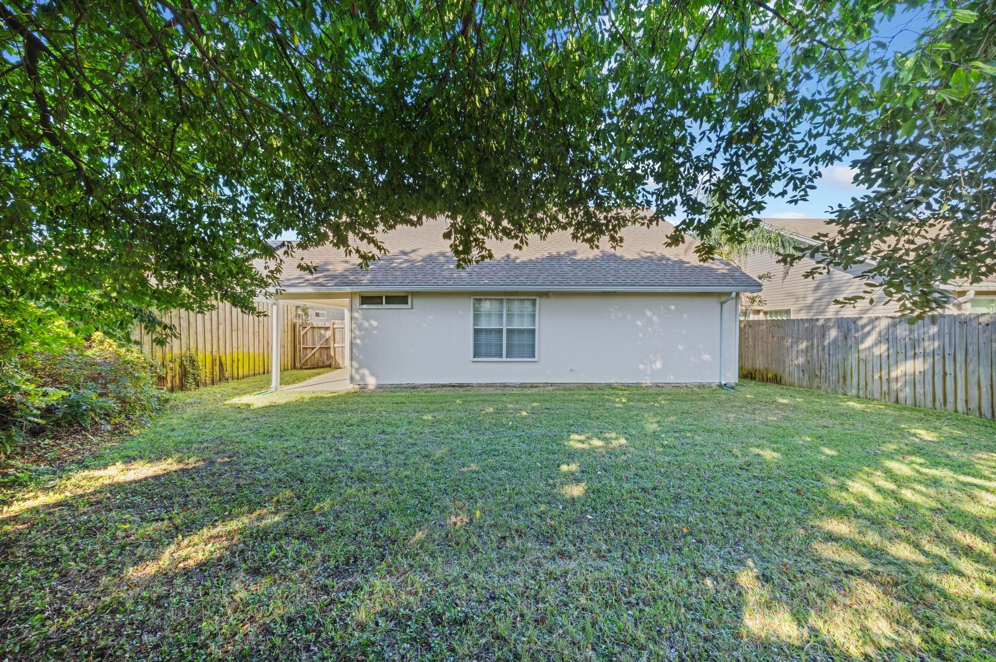 483 Sandy Rdg Cir, Mary Esther FL  32569-2113 exterior