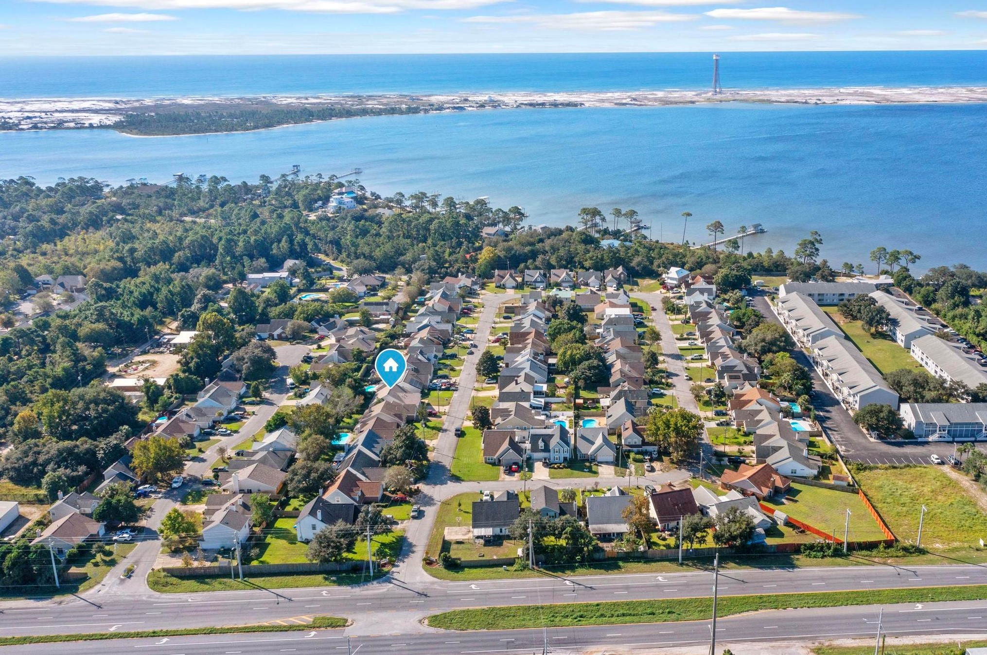 483 Sandy Rdg Cir, Mary Esther FL  32569-2113 exterior