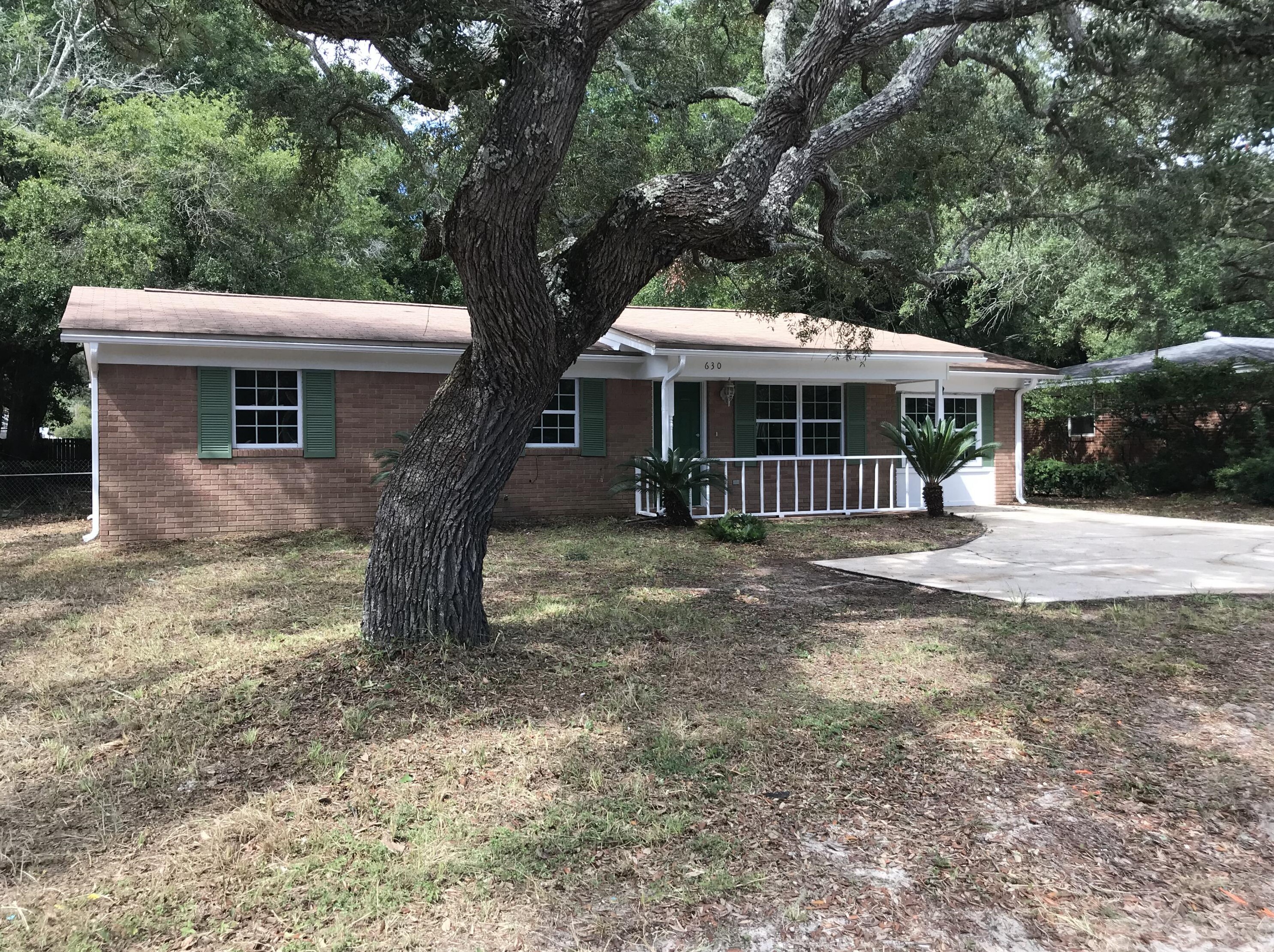 630 W Miracle Strip Parkway W, Mary Esther, FL 32569