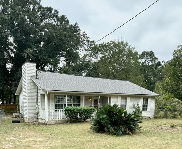 587 Brock Ave, Crestview, FL 32539