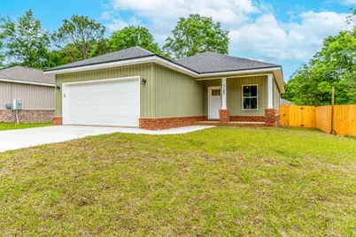 200 Garden Street, Crestview, FL 32536 - Photo 1