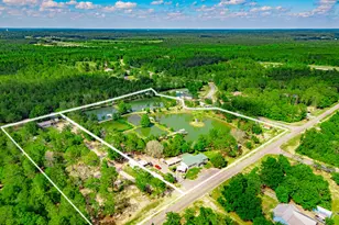 6291 Coy Burgess Loop, Defuniak Springs, FL 32435 - Photo 2