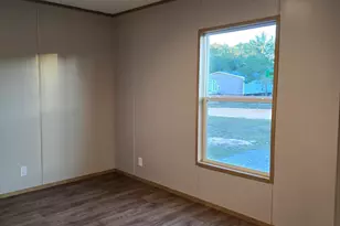 215 E Juniper Ave E, Defuniak Springs, FL 32433 - Photo 42