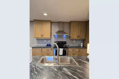 215 E Juniper Avenue E, Defuniak Springs, FL 32433 - Photo 6