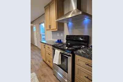 215 E Juniper Avenue E, Defuniak Springs, FL 32433 - Photo 14