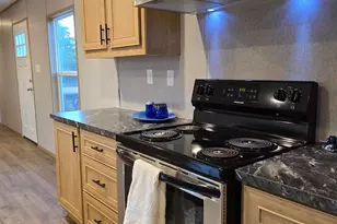 215 E Juniper Ave E, Defuniak Springs, FL 32433 - Photo 14