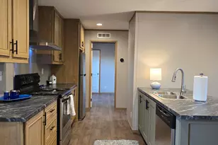 215 E Juniper Ave E, Defuniak Springs, FL 32433 - Photo 16