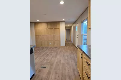 215 E Juniper Avenue E, Defuniak Springs, FL 32433 - Photo 18