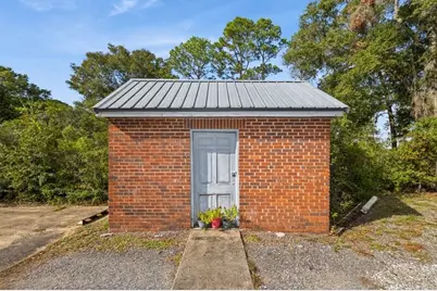 292 W Oakdale Avenue W, Crestview, FL 32536 - Photo 8