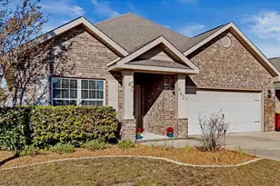 662 Teal St, Crestview, FL 32539 - Photo 2