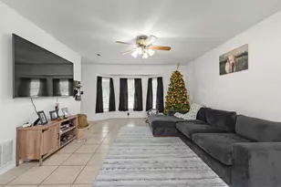 400 Brown Pl, Crestview, FL 32539 - Photo 4