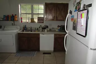 64 W Live Oak Ave W, Defuniak Springs, FL 32435 - Photo 1