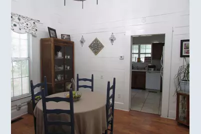 64 W Live Oak Avenue W, Defuniak Springs, FL 32435 - Photo 4