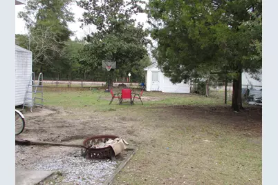 64 W Live Oak Avenue W, Defuniak Springs, FL 32435 - Photo 14