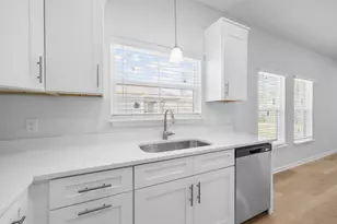 72 Riverwalk Cir, Freeport, FL 32439 - Photo 1