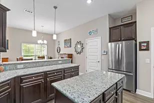 1911 Ladybird Ln, Gulf Breeze, FL 32563 - Photo 20