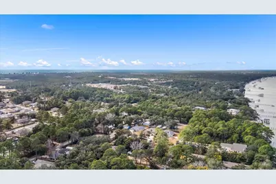 1911 Ladybird Lane, Gulf Breeze, FL 32563 - Photo 64