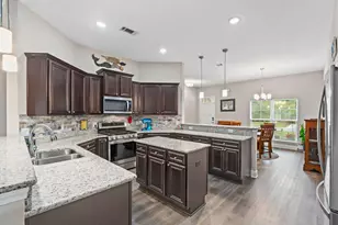 1911 Ladybird Ln, Gulf Breeze, FL 32563 - Photo 16