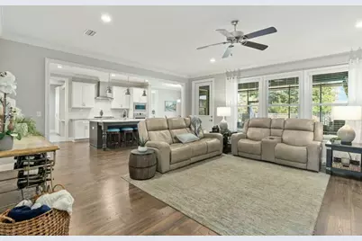 208 Meadow Lake Drive, Freeport, FL 32439 - Photo 10