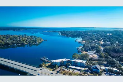 5 Laguna Street #UNIT 201, Fort Walton Beach, FL 32548 - Photo 4