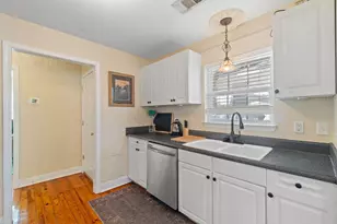 907 N De Villiers Street N, Pensacola, FL 32501 - Photo 14