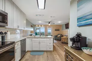 654 Seacliff Dr, Cape San Blas, FL 32456 - Photo 8