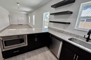 874 W Orange Ave W, Defuniak Springs, FL 32435 - Photo 14