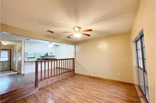 225 Carmel Dr, Fort Walton Beach, FL 32547 - Photo 4