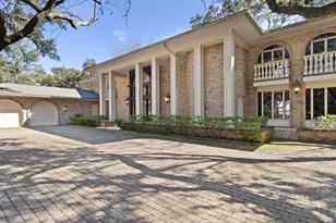 721 W Miracle Strip Parkway W, Mary Esther, FL 32569 - Photo 1