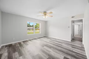 305 NE Hollywood Blvd NE, Fort Walton Beach, FL 32548 - Photo 6