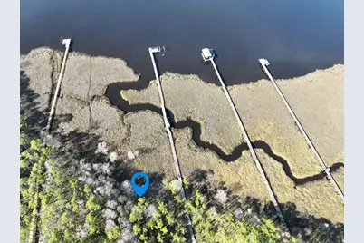 7962 Sleepy Bay Boulevard, Navarre, FL 32566 - Photo 10