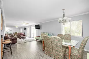 308 SW Miracle Strip Parkway SW, Fort Walton Beach, FL 32548 - Photo 22