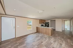 382 W Royal Palm Ave, Defuniak Springs, FL 32433 - Photo 10