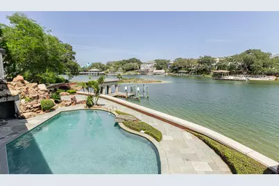 204 Laura Lane, Gulf Breeze, FL 32561 - Photo 1