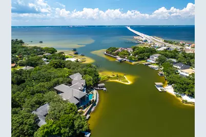 204 Laura Lane, Gulf Breeze, FL 32561 - Photo 78