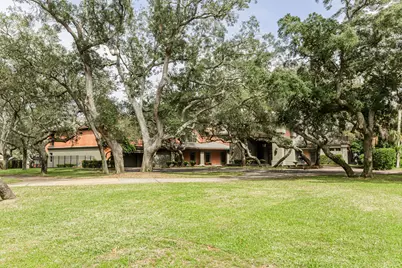 204 Laura Lane, Gulf Breeze, FL 32561 - Photo 70