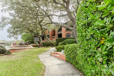 204 Laura Lane, Gulf Breeze, FL 32561 - Photo 60