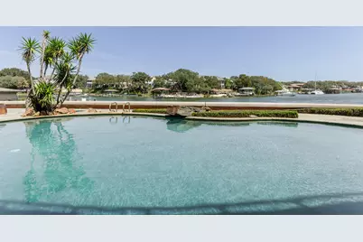 204 Laura Lane, Gulf Breeze, FL 32561 - Photo 56